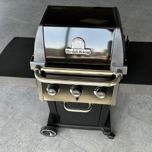 Гриль газовий Broil King Royal Shadow 320 824253. Photo 2