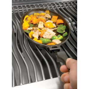 Сковорода чугунная с подставкой Napoleon 56003. Photo 2